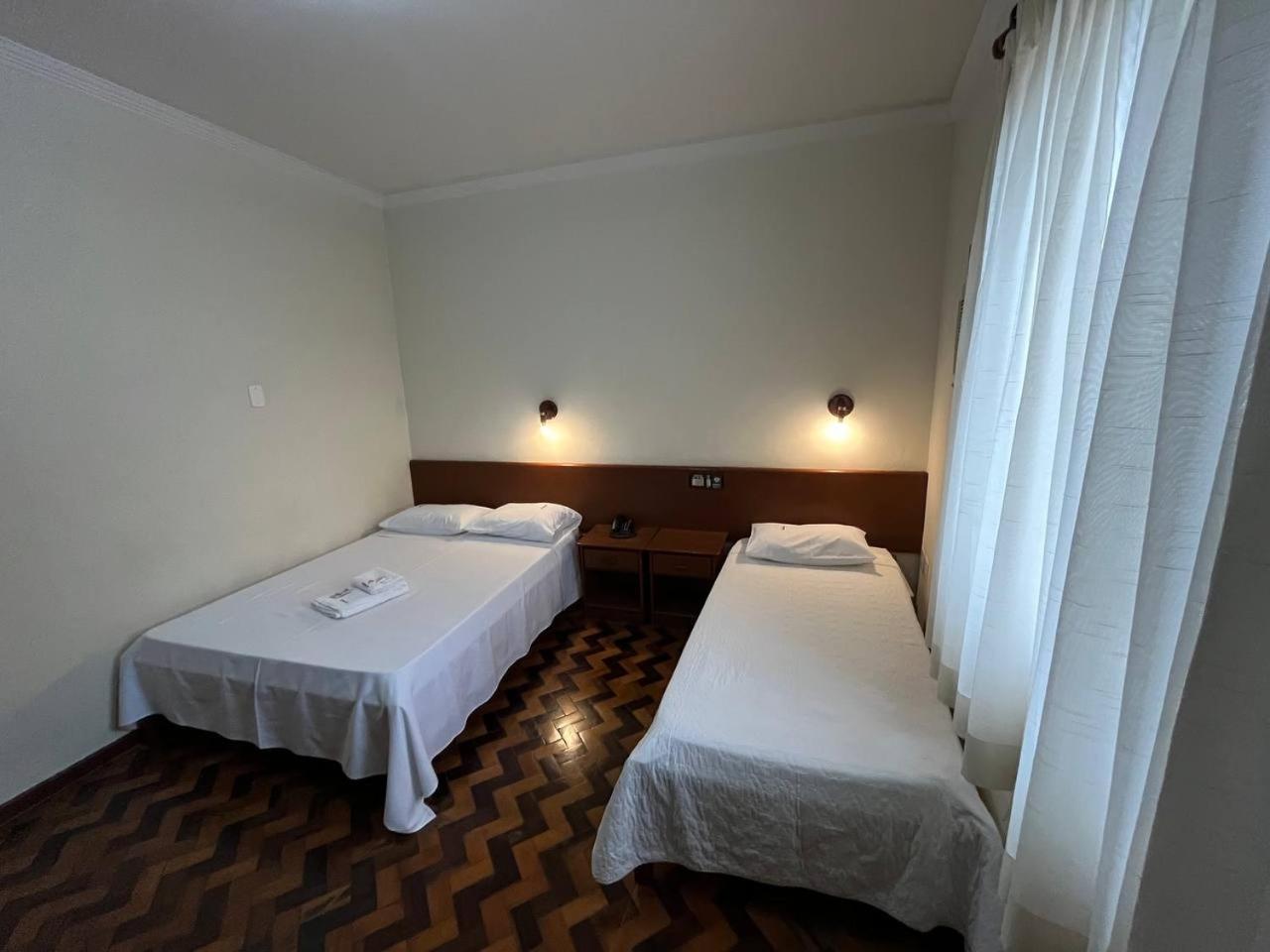 Acomodare Hotel- Sob Nova Direcao Tubarão Exterior foto